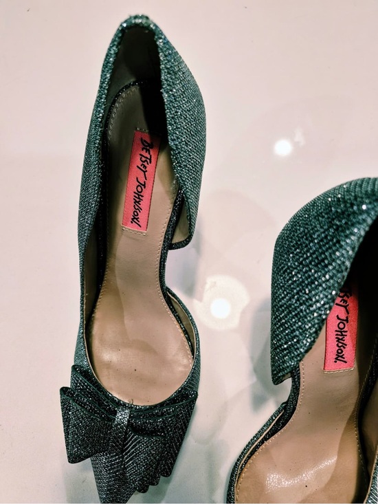 Betsey Johnson Shoes - Betsey Johnson Teal Glitter Pointed Toe Pumps with Bow Detail size 9
